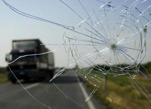 cracked-windshield1